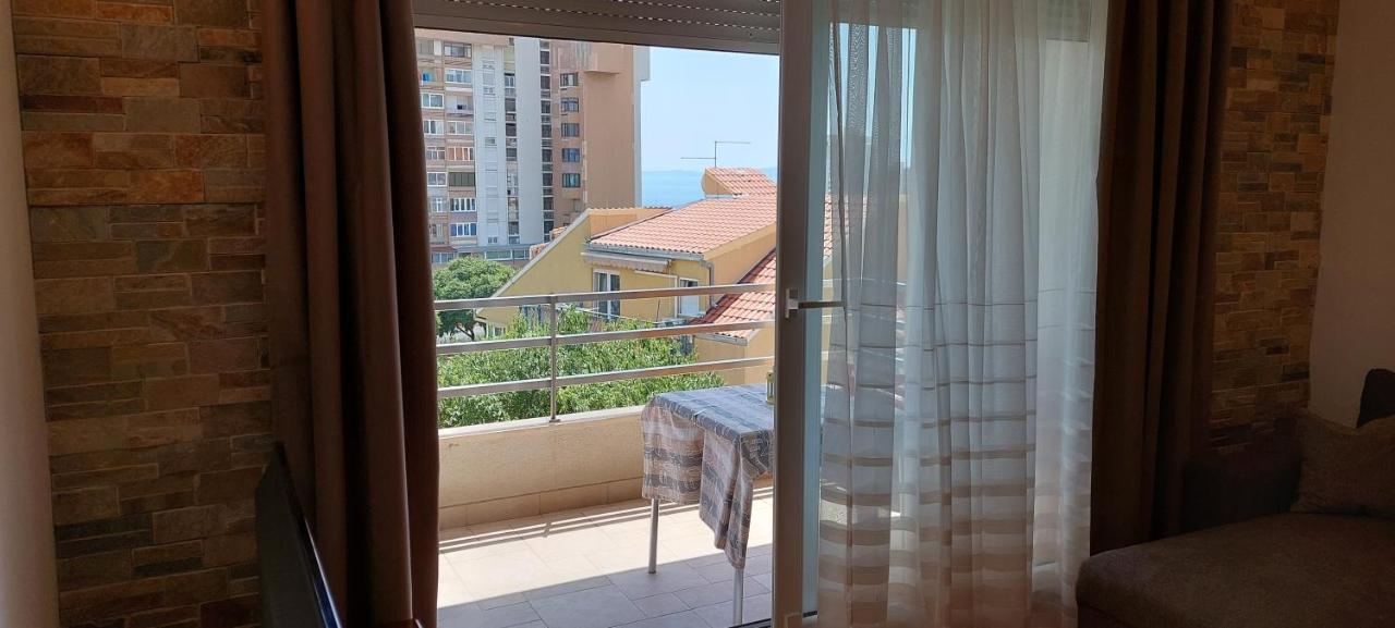 Cozy Apartment With Free Private Parking สปลิท ภายนอก รูปภาพ