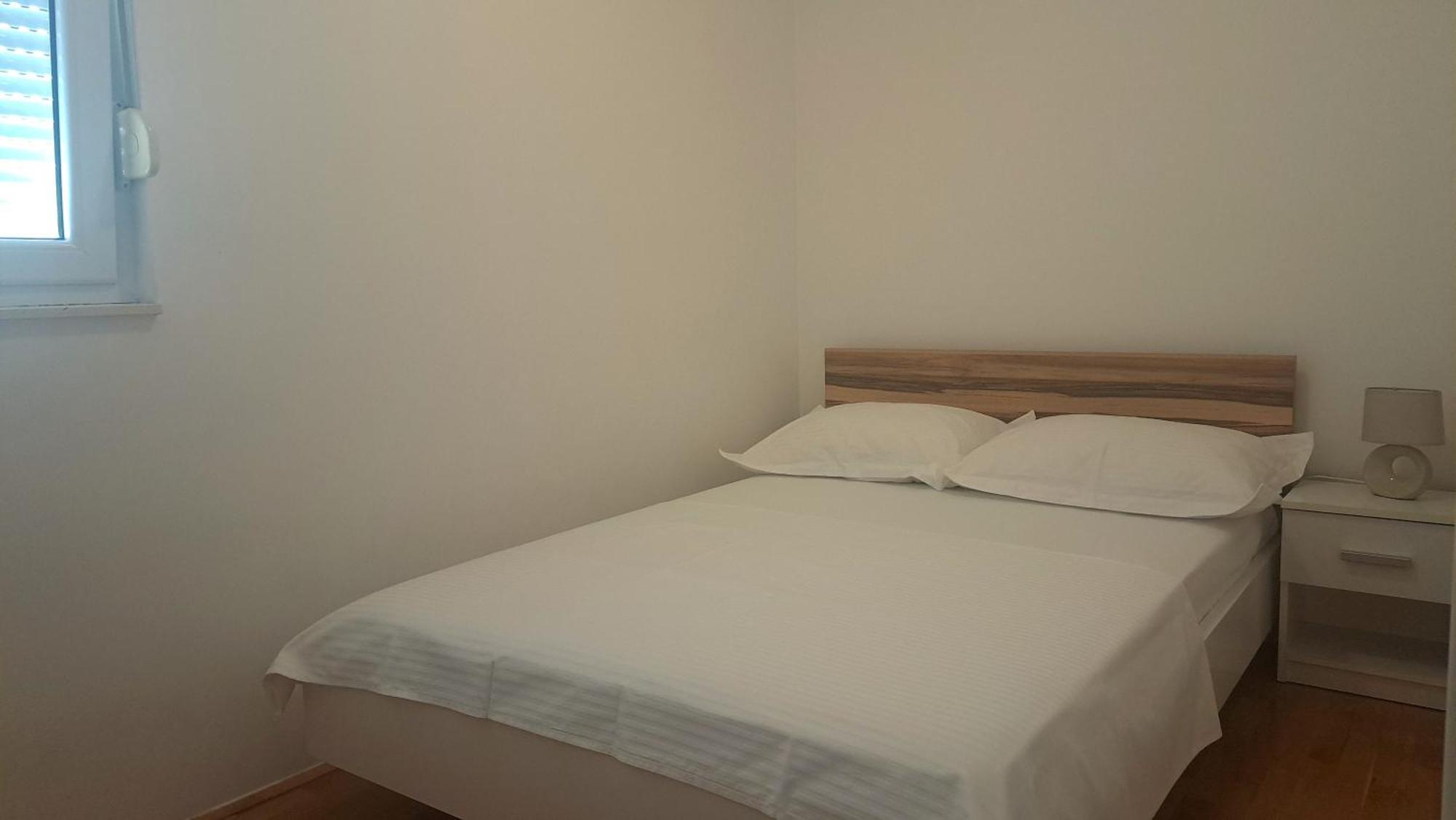 Cozy Apartment With Free Private Parking สปลิท ภายนอก รูปภาพ